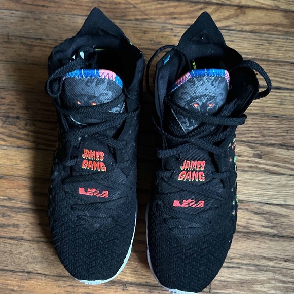 Lebron 17 James Gang - Picture 6 of 7